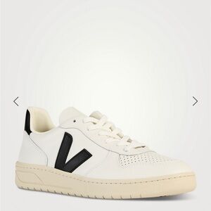 Veja V-10 Leather Sneakers